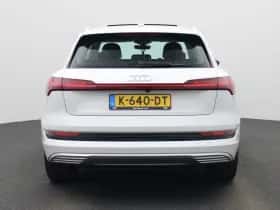 Audi e-tron thumbnail 5