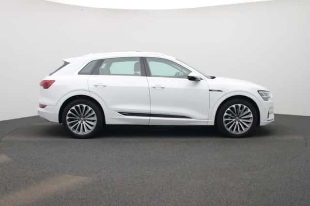 Audi e-tron (2020) thumbnail 6