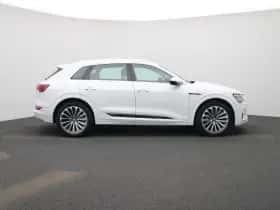 Audi e-tron thumbnail 6