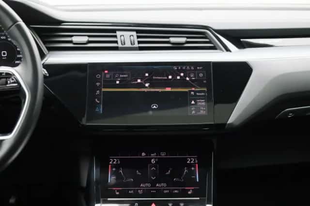 Audi e-tron (2020) thumbnail 9
