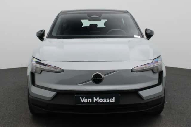 Volvo EX30 (2024) thumbnail 3