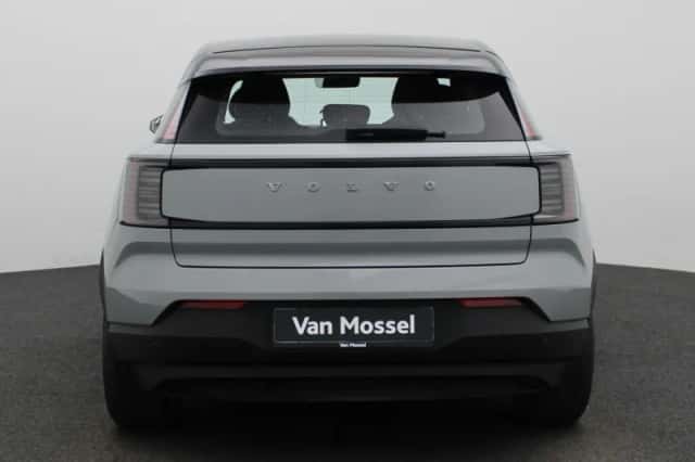 Volvo EX30 (2024) thumbnail 5