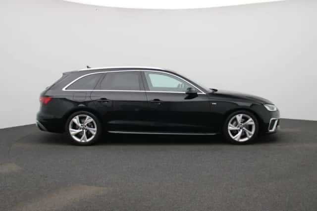 Audi A4 (2022) thumbnail 6
