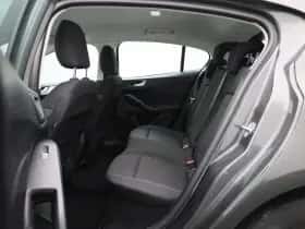 Ford Focus thumbnail 12