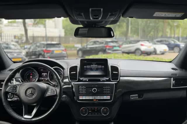 Mercedes-Benz GLE (2017) thumbnail 3