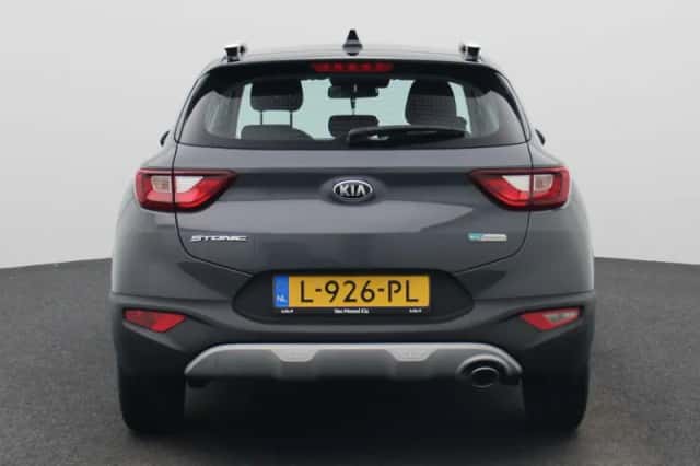 Kia Stonic (2021) thumbnail 5