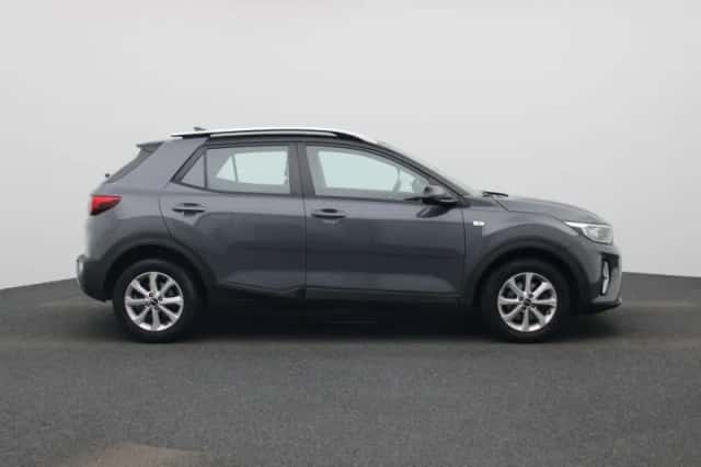 Kia Stonic (2021) thumbnail 6