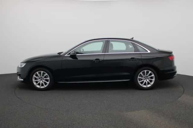 Audi A4 (2021) thumbnail 4