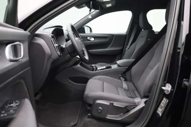 Volvo XC40 (2023) thumbnail 11