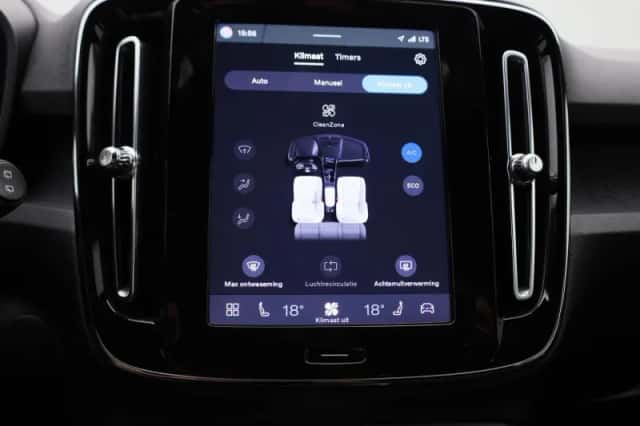 Volvo XC40 (2023) thumbnail 17