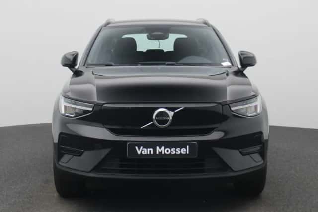 Volvo XC40 (2023) thumbnail 3
