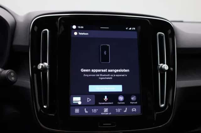 Volvo XC40 (2023) thumbnail 23