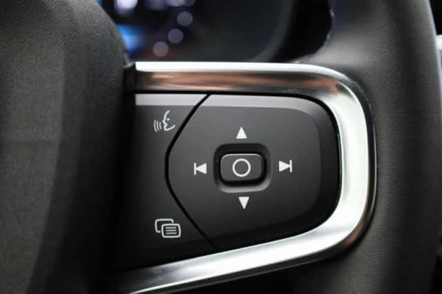 Volvo XC40 (2023) thumbnail 24