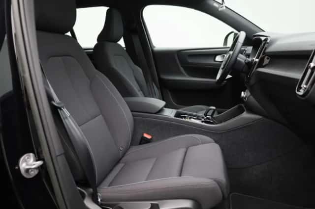 Volvo XC40 (2023) thumbnail 33
