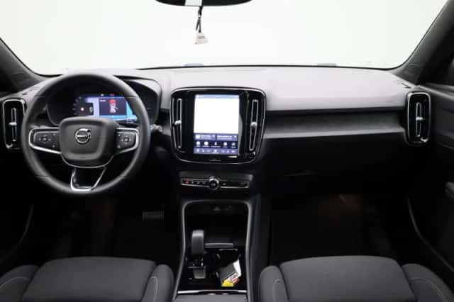 Volvo XC40 (2023) thumbnail 36