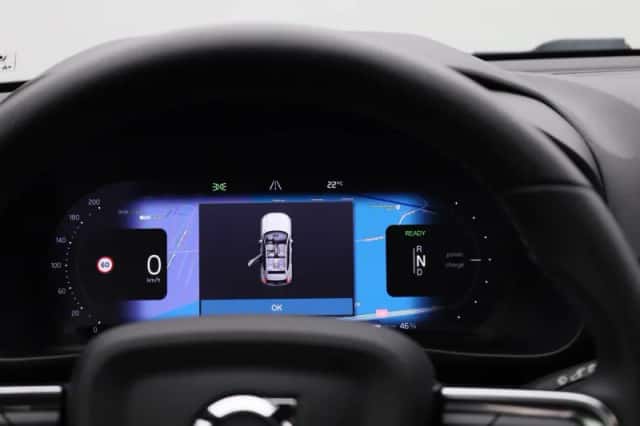 Volvo XC40 (2023) thumbnail 8