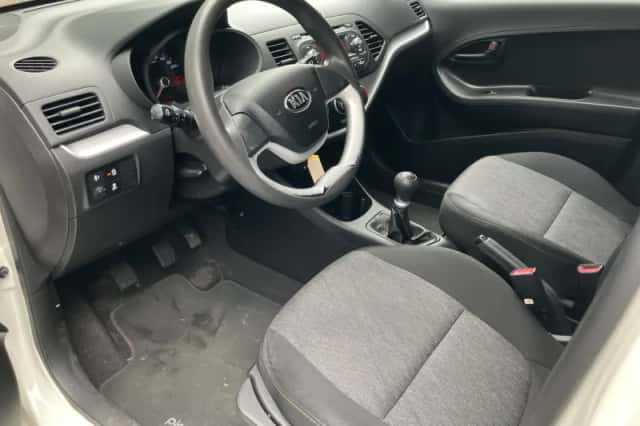 Kia Picanto (2014) thumbnail 3