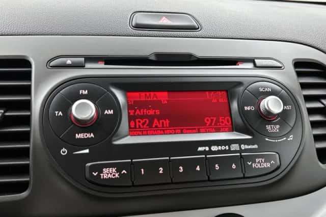 Kia Picanto (2014) thumbnail 6