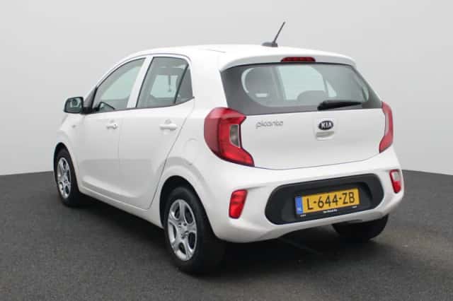 Kia Picanto (2021) thumbnail 2