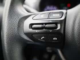 Kia Picanto (2021) thumbnail 17