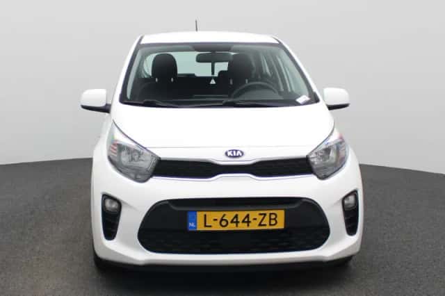 Kia Picanto (2021) thumbnail 3