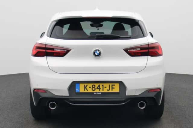 BMW X2 (2021) thumbnail 5
