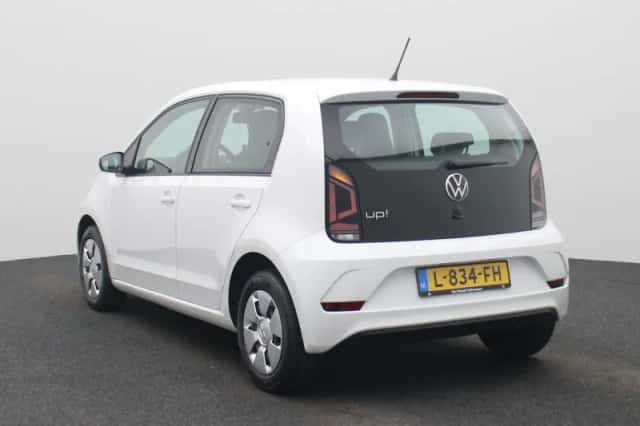 Volkswagen Up! (2021) thumbnail 2