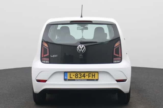 Volkswagen Up! (2021) thumbnail 5