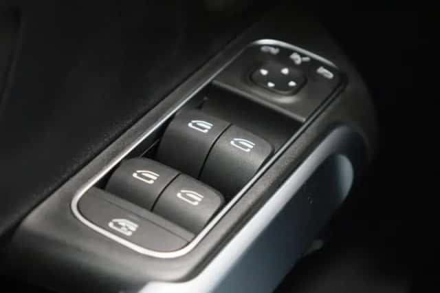 Mercedes-Benz GLB-Klasse (2022) thumbnail 30