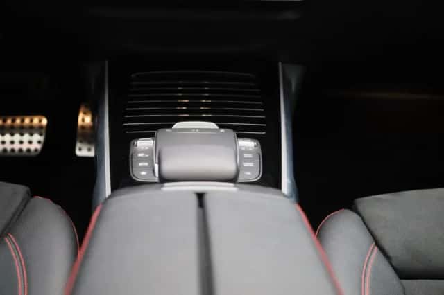 Mercedes-Benz GLB-Klasse (2022) thumbnail 10