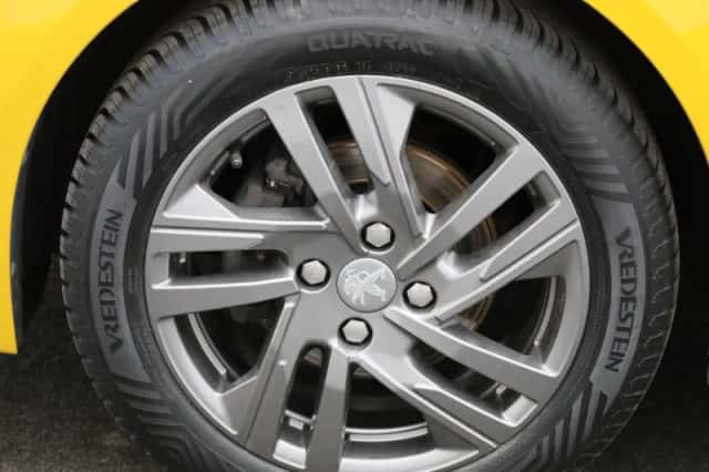 Peugeot 208 (2022) thumbnail 12