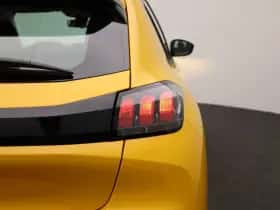Peugeot 208 (2022) thumbnail 32