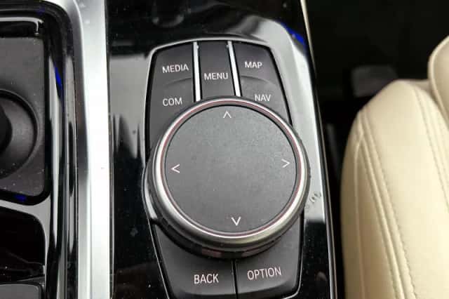 BMW X4 (2021) thumbnail 11