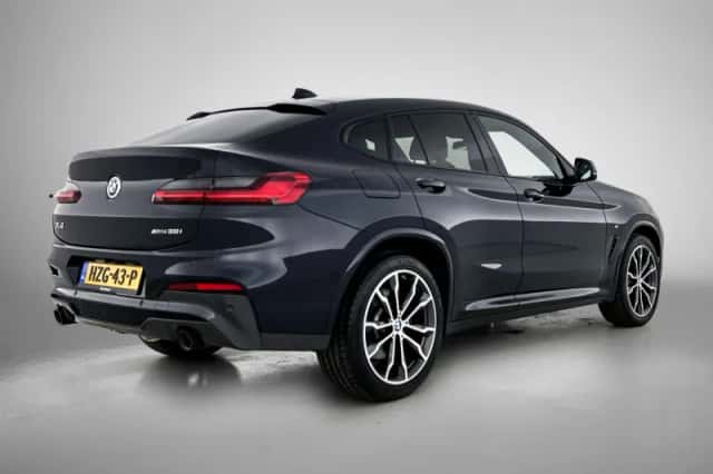 BMW X4 (2021) thumbnail 4