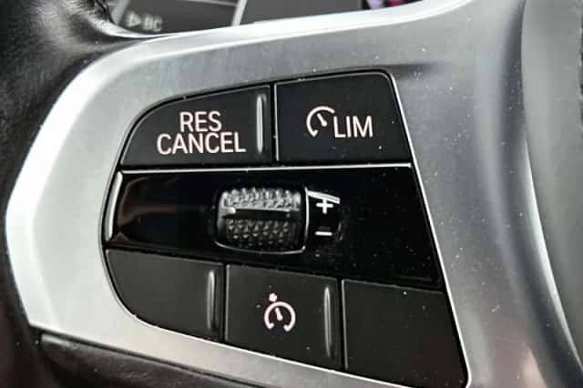 BMW X4 (2021) thumbnail 6