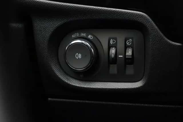 Opel Corsa (2021) thumbnail 23