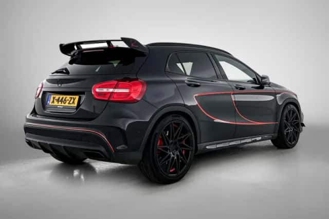 Mercedes-Benz GLA (2015) thumbnail 4