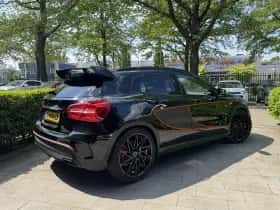 Mercedes-Benz GLA thumbnail 4