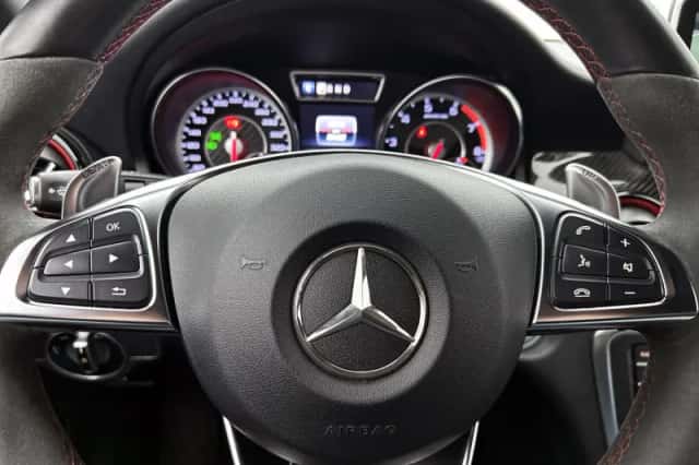 Mercedes-Benz GLA (2015) thumbnail 37