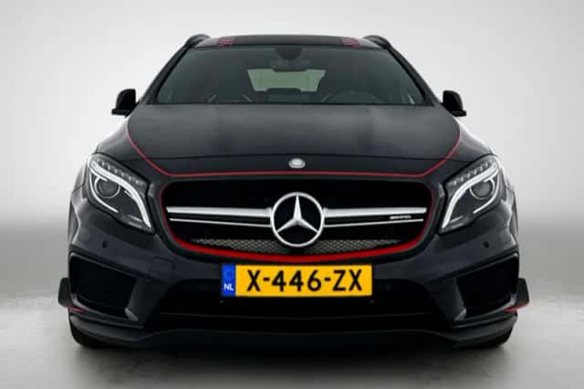 Mercedes-Benz GLA (2015) thumbnail 5