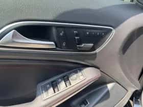 Mercedes-Benz GLA thumbnail 9