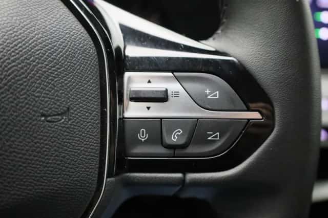 Peugeot 308 (2023) thumbnail 15