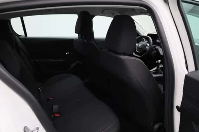 Peugeot 308 (2023) thumbnail 31