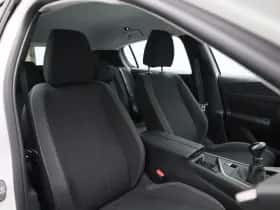 Peugeot 308 (2023) thumbnail 32