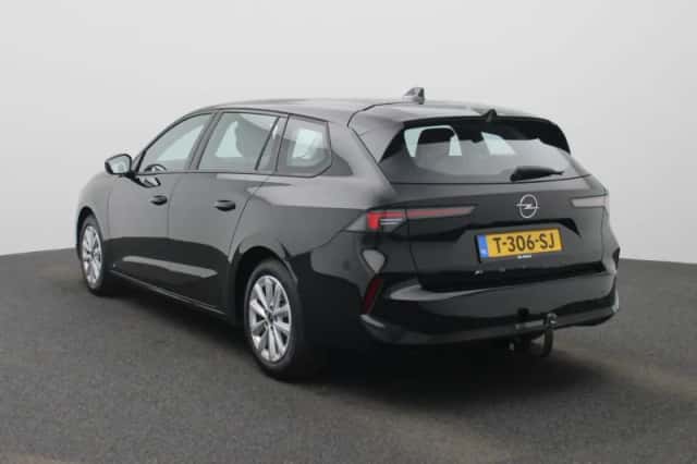 Opel Astra (2023) thumbnail 2