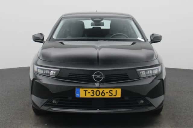 Opel Astra (2023) thumbnail 3