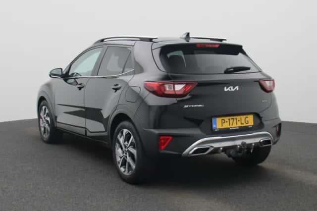 Kia Stonic (2022) thumbnail 2