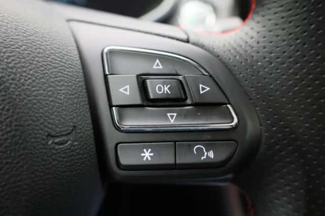 MG ZS EV (2023) thumbnail 16
