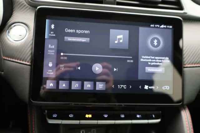 MG ZS EV (2023) thumbnail 23