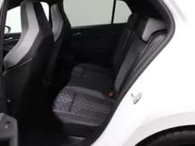 Volkswagen Golf (2022) thumbnail 12